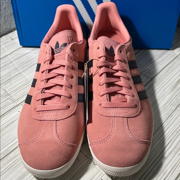 Adidas Gazelle 3 stripe Sneakers shoes pink black lace up men’s size 10.5 JH5388 - Picture 2 of 12